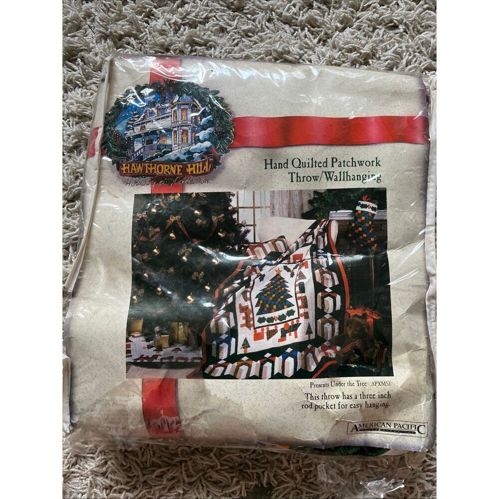 Vintage American Pacific Christmas Hand Quilted Patchwork /Wall Hang 50x60 New